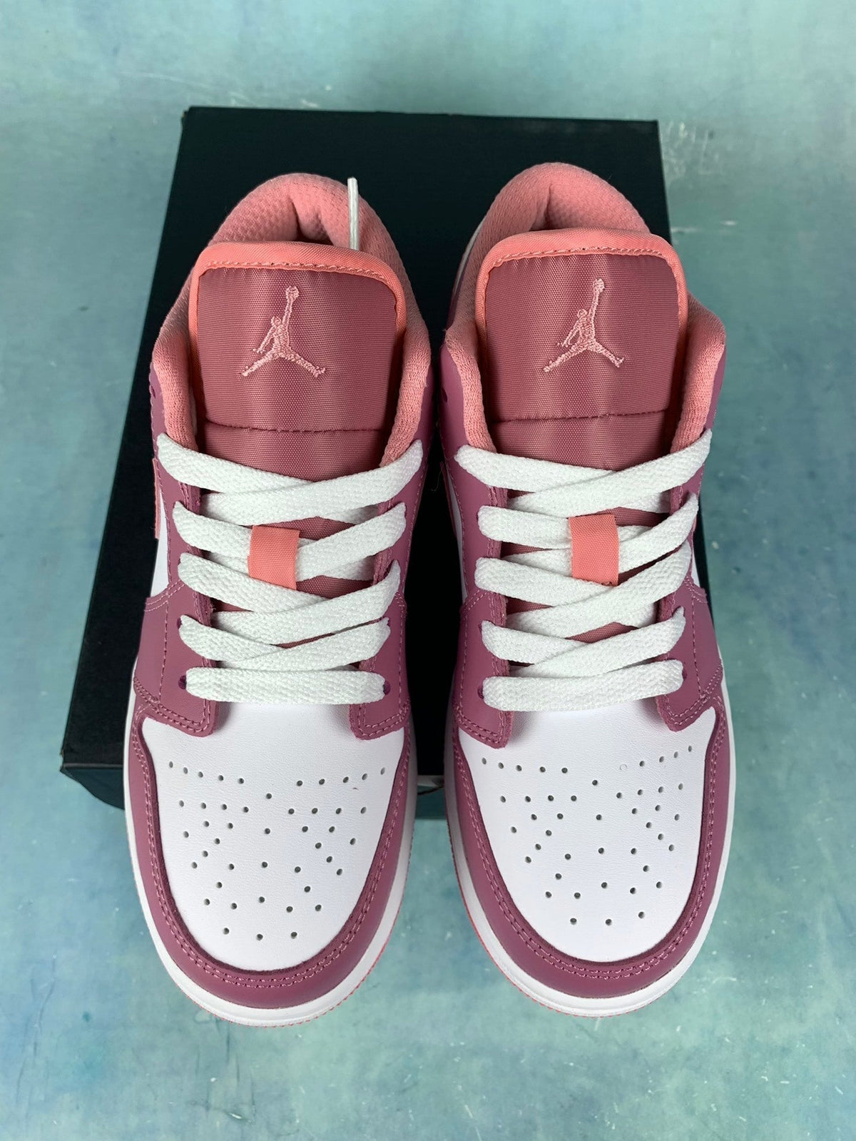 Air Jordan 1 Low Low- White/Pink 553560-616 Unisex Sneakers
