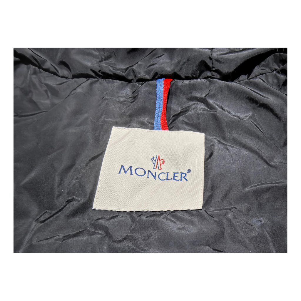 Moncler Belted Fur-Trim Hooded Down Jacket in Black with Four Pockets