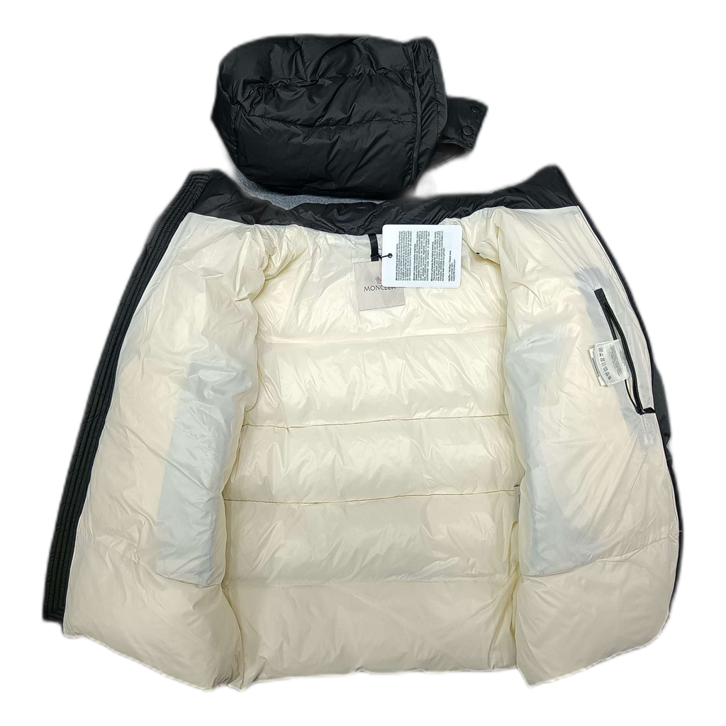 Moncler Logo-Hood Down Puffer Jacket with Contrast Lining in Black