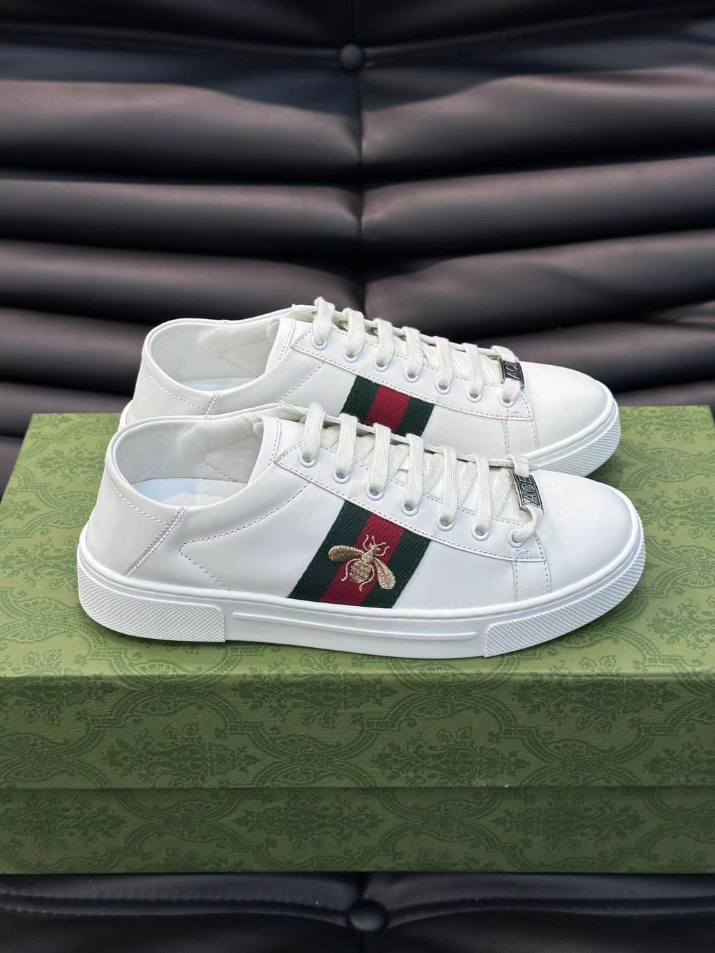 Gucci White Stripe Bee Low-Top Sneakers - Gold Bee Motifs