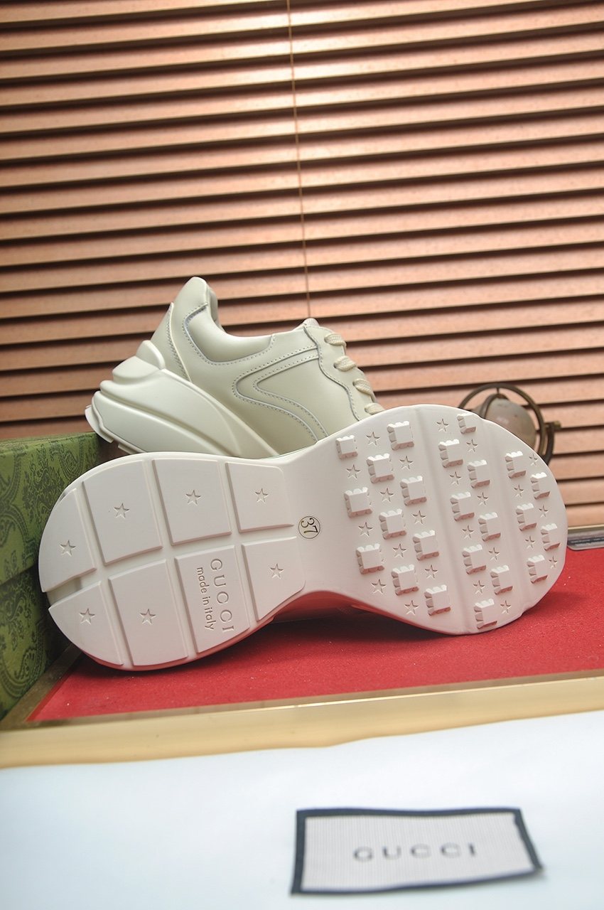 Gucci Off-White Green Graphic Low-Top Sneakers